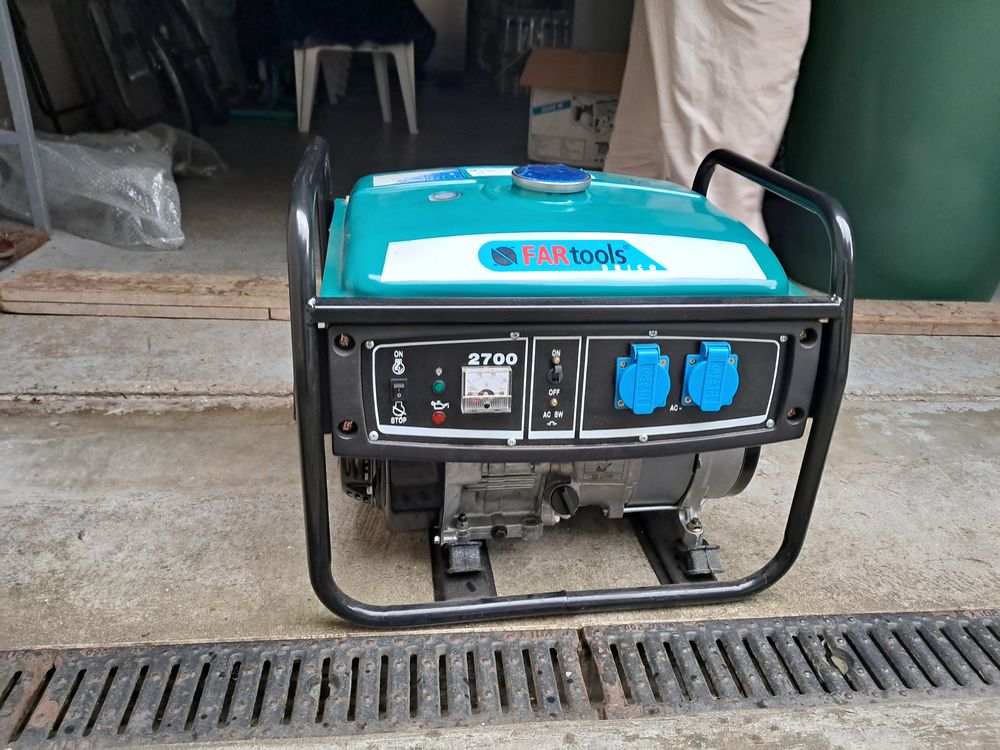 Groupe �lectrog�ne essence 2000W 250 euros 250 Les Clayes-sous-Bois (78)