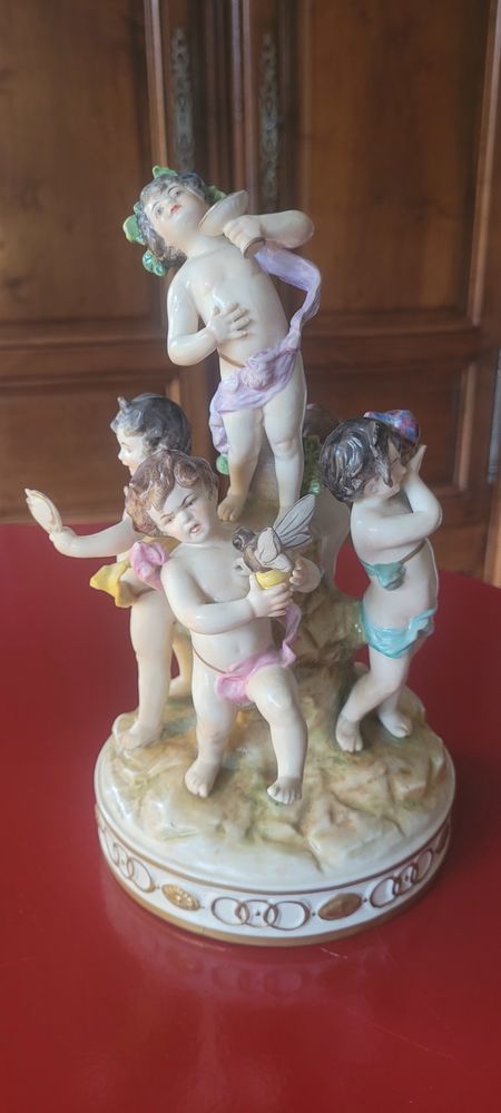 GROUPE PORCELAINE VOLKSTEDT (d�but 20 i�me si�cle) 950 Poitiers (86)