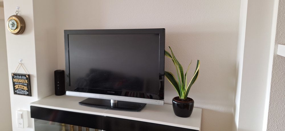 TV Grundig 100 Pontarlier (25)