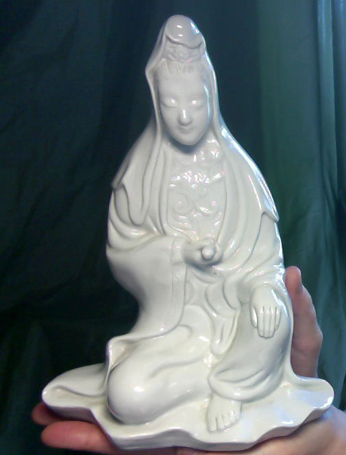 GuanYin ou Kwan Yin assise Ancien Blanc de Chine 0 Roquefort-les-Pins (06)