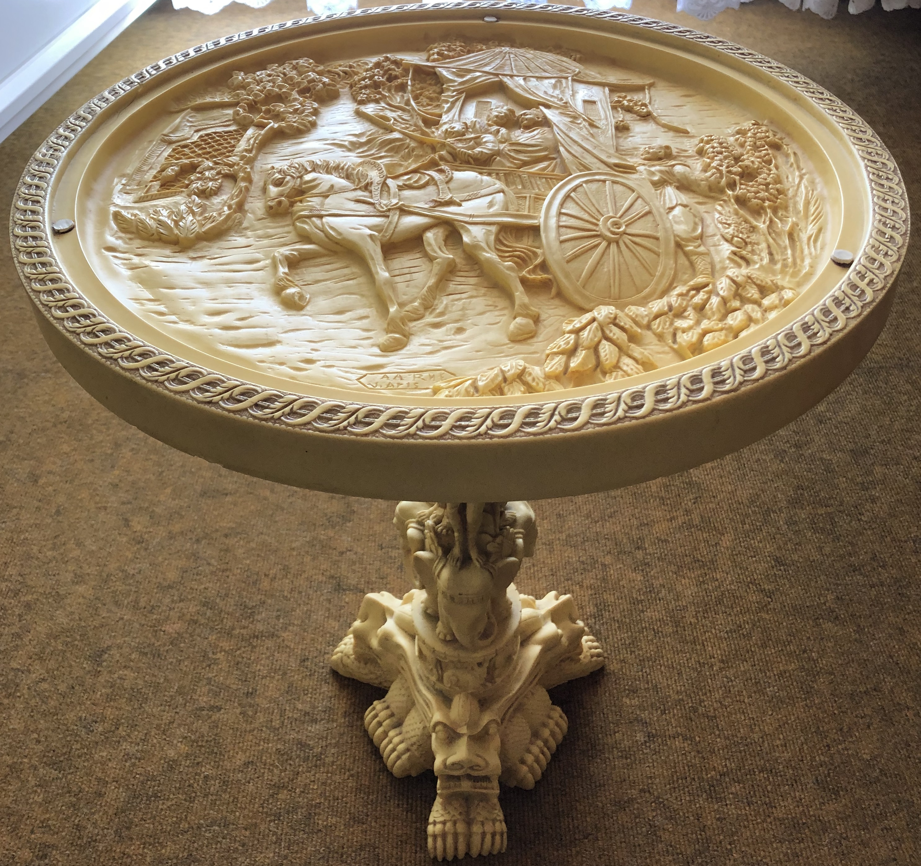 Gu�ridon avec plateau circulaire 380 Strasbourg (67)