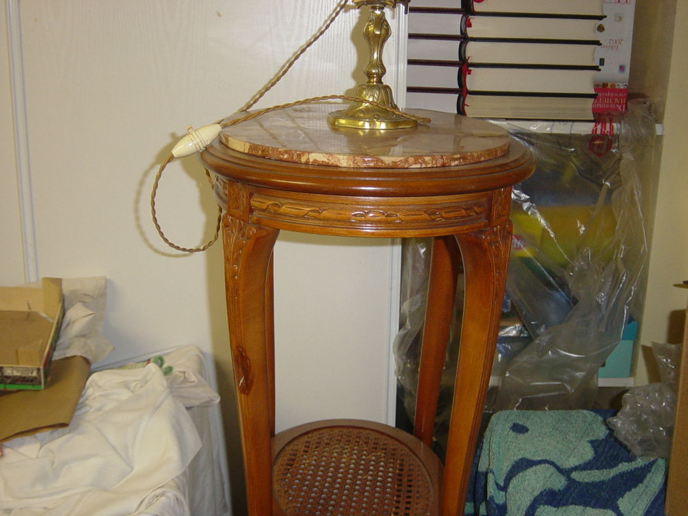 gu�ridon en massif avec marbre 45e 45 Saint-Ju�ry (81)