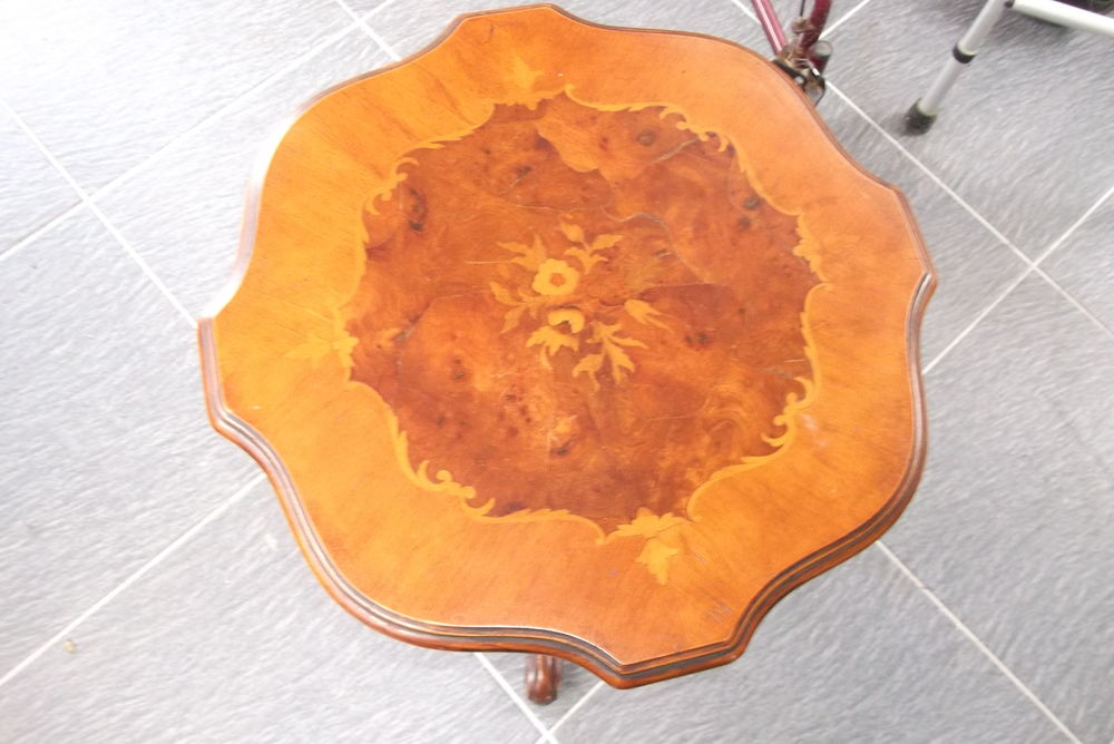 GUERIDON en MERISIER et marquetterie 100 Ramous (64)