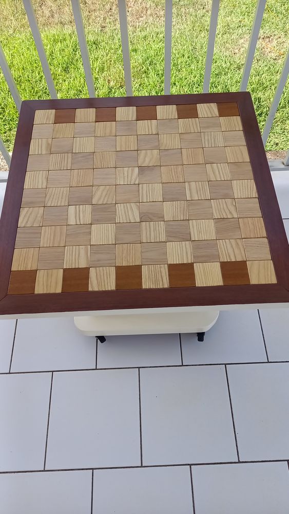 gu�ridon moderne 120 Le Moule (97)