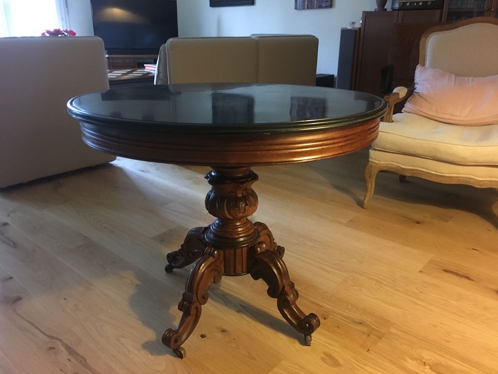 GUERIDON SECOND EMPIRE (1870) EN NOYER MASSIF.
0 Versailles (78)