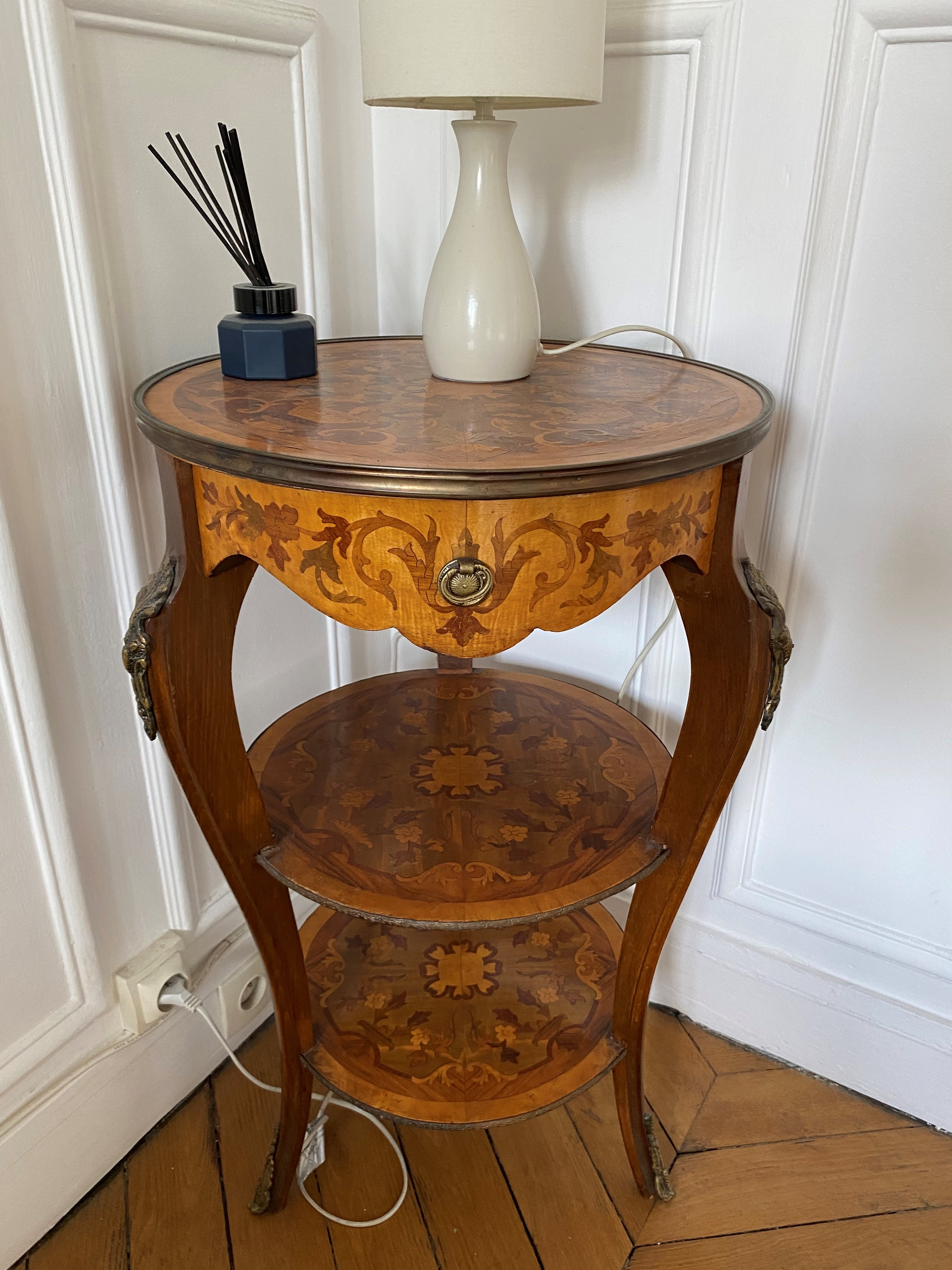 Gu�ridon de style louis xv 180 Clichy (92)