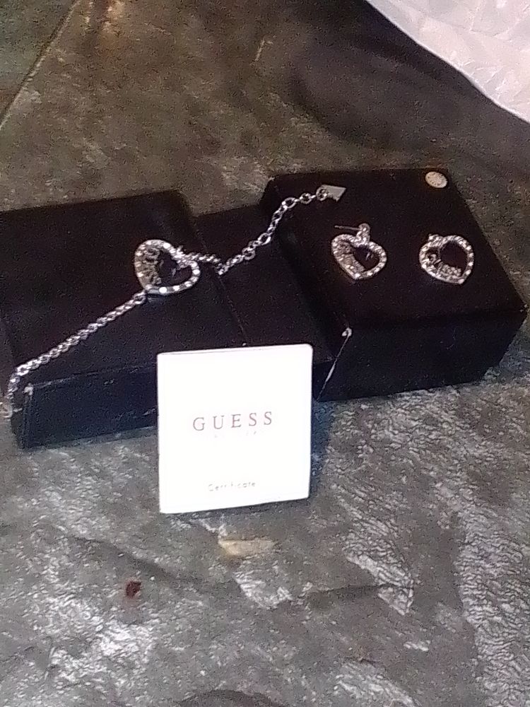 Guess bracelet et boucle d'oreille 25 Lagny-sur-Marne (77)