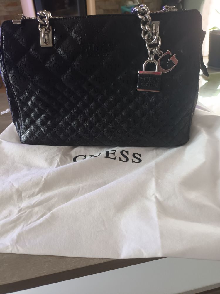 Sac guess 30 Pluvault (21)