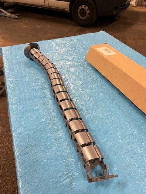 guide c�bles verticale 10 Montmirail (51)