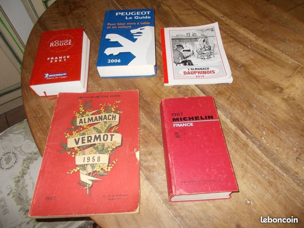 GUIDES ET ALMANACHS DIVERS 10 Bourgoin-Jallieu (38)