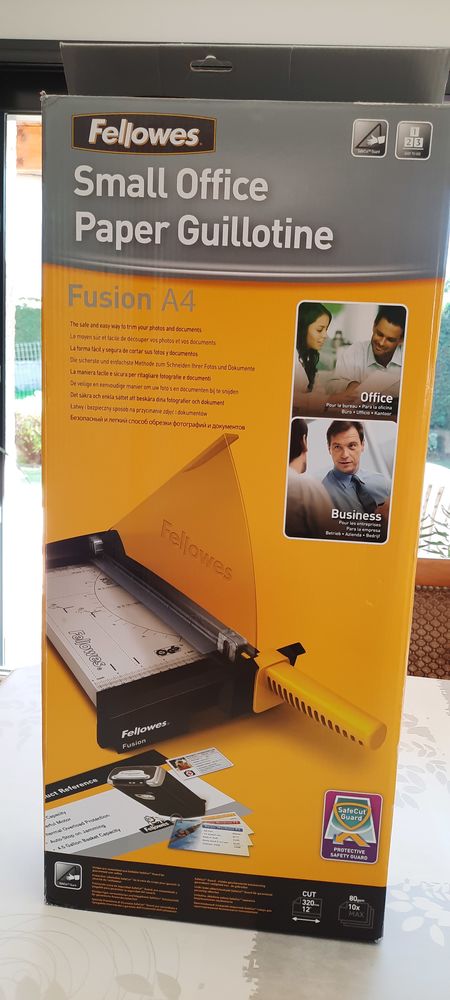 GUILLOTINE/D�COUPE PAPIERS 30 Jassans-Riottier (01)