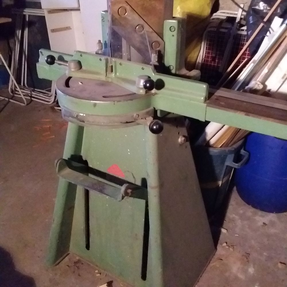 guillotine professionnelle pour coupe de bois ,à angle droit 150 Veauche (42)