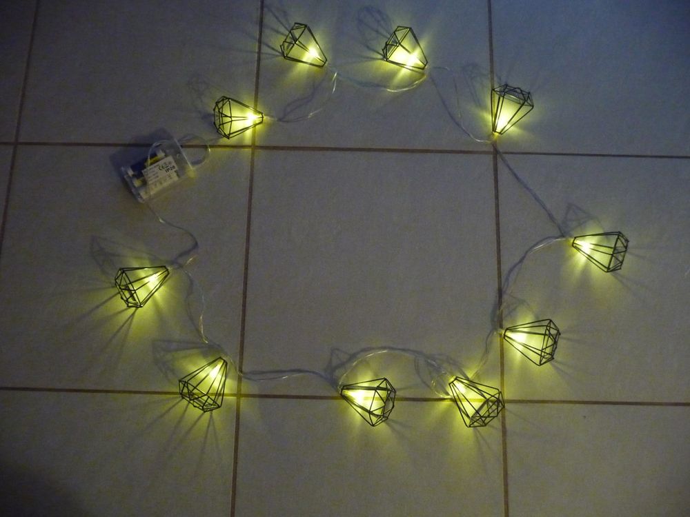 Guirlande 10 diamants m�tal noir - Neuve 15 Celles-sur-Belle (79)