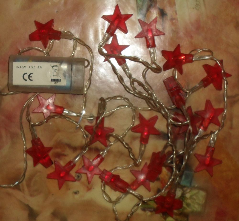 Guirlande �lectrique 20 �toiles rouge. 15 Montreuil (93)