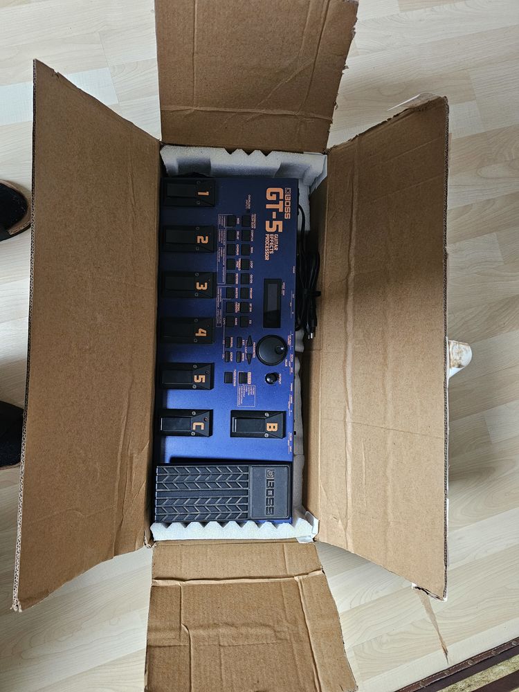 GT-5 GUITAR EFFECTS PROCESSEUR. 50 �vreux (27)