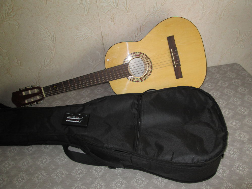 guitar kyra handamade 30 Osny (95)