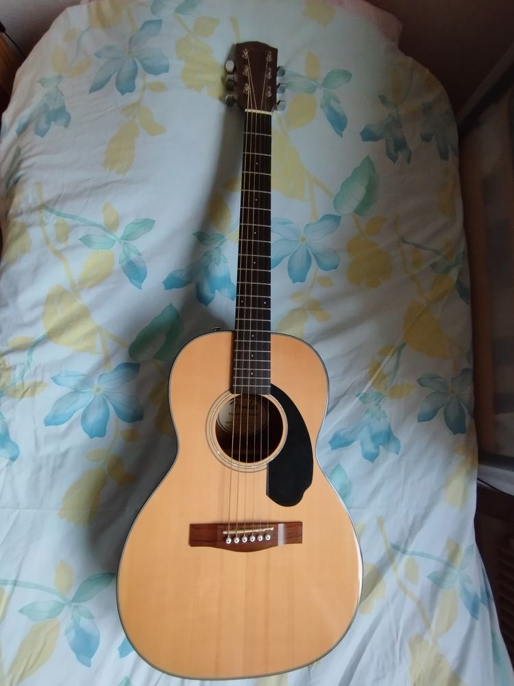 Guitare acoustique 150 Villejuif (94)