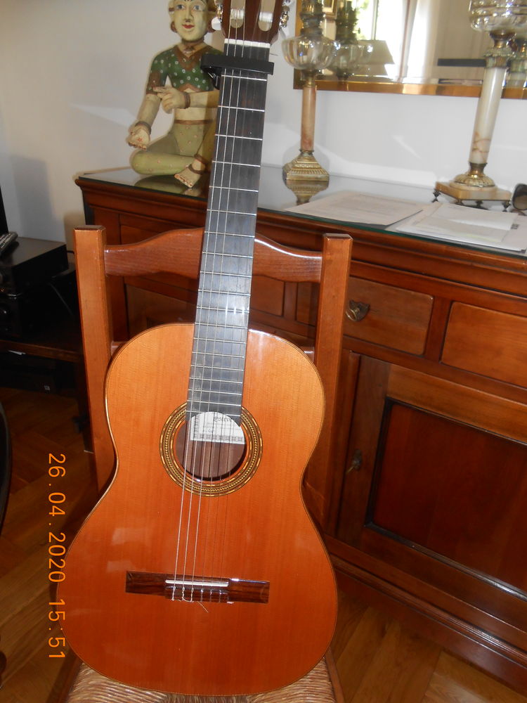 guitare classique 4/4 ESTEVE quasi neuve 300 Nice (06)