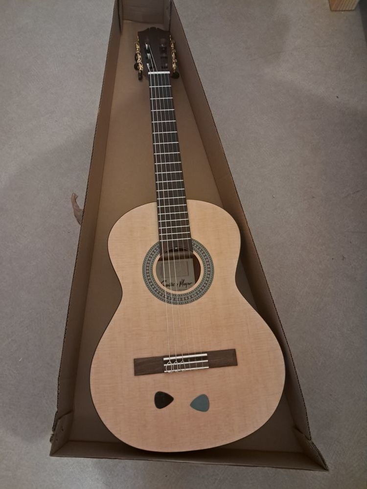 Guitare classique 1/2 GSM7-2 Santos Mayor 125 Grenoble (38)