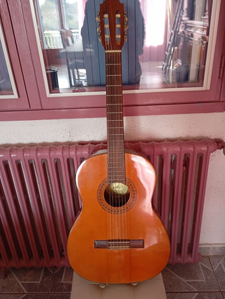 Guitare Classique 80 Beauvoisin (30)