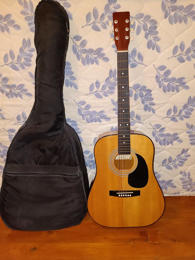 Guitare dallas 120 Goussainville (95)