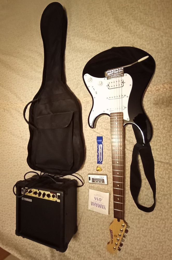 Guitare électrique ,ampli, accessoires Yamaha 200 Vitrolles (13)