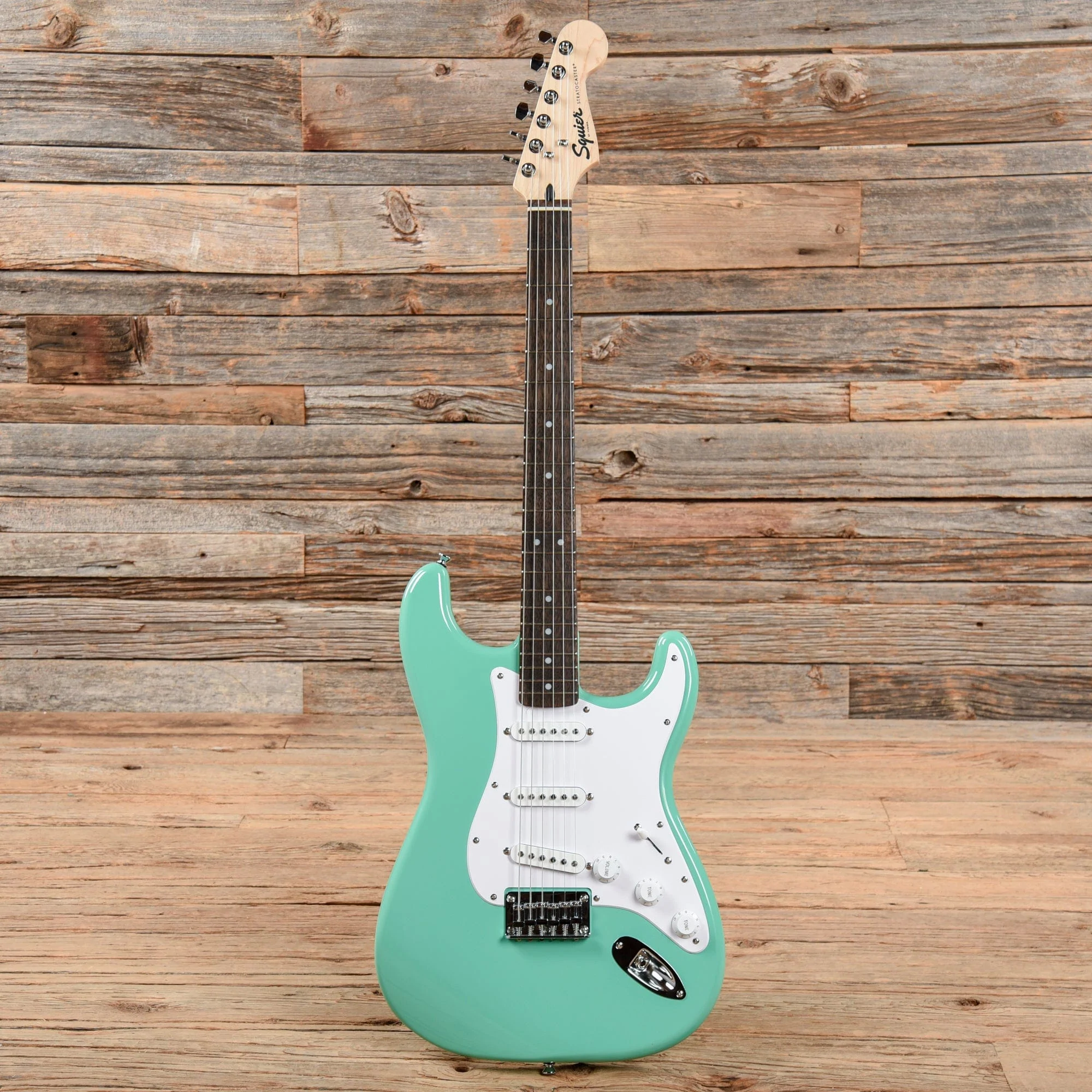 Guitare �lectrique Stratocaster
140 Nice (06)