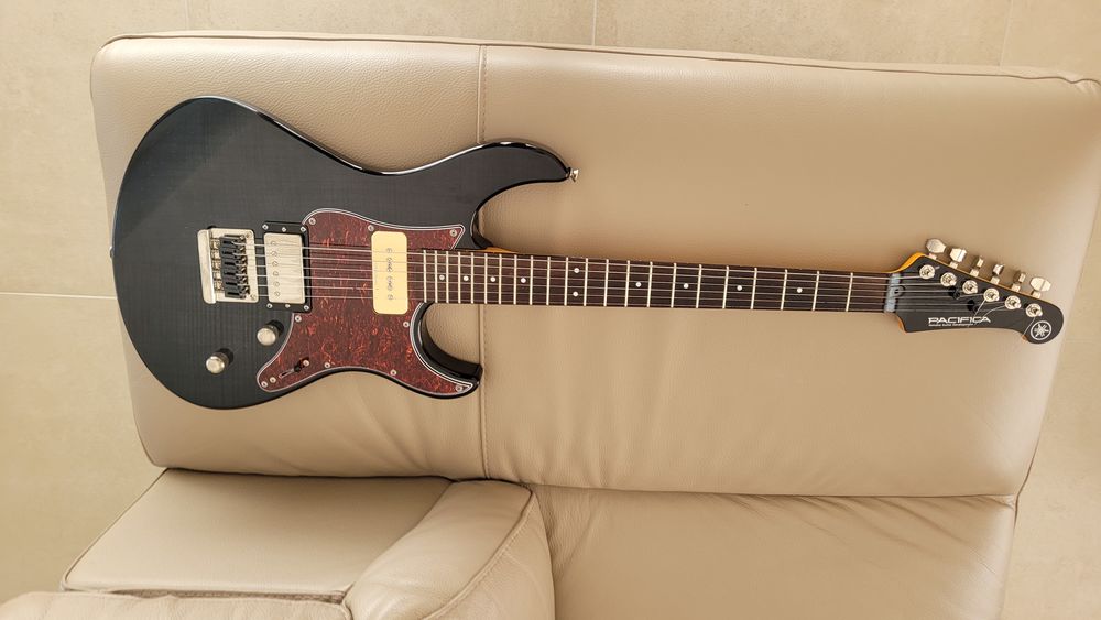 Guitare �lectrique Yamaha Pacifica 440 M�ounes-l�s-Montrieux (83)