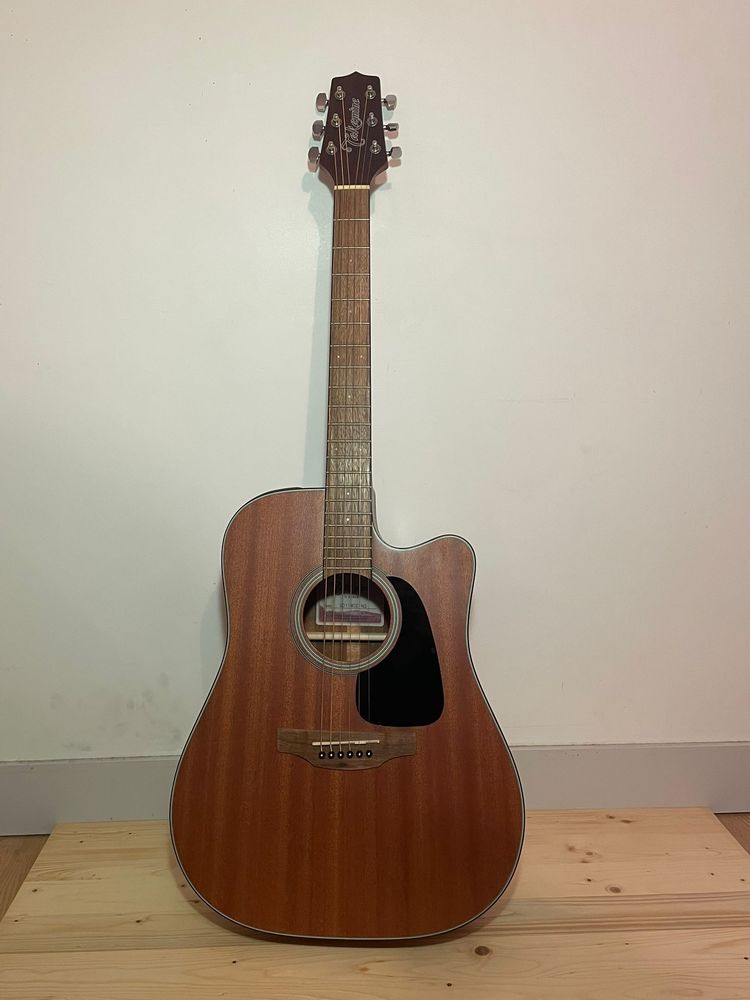 Guitare �lectro-acoustique Takamine 320 Rochefort (17)