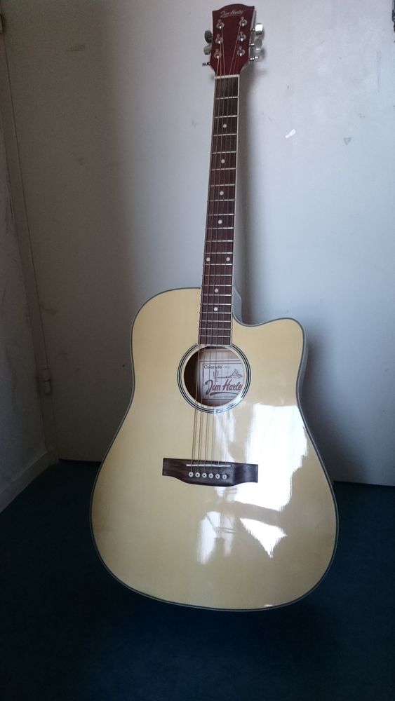 Guitare �lectro-acoustique, un son diff�rent ! 80 Hab�re-Lullin (74)
