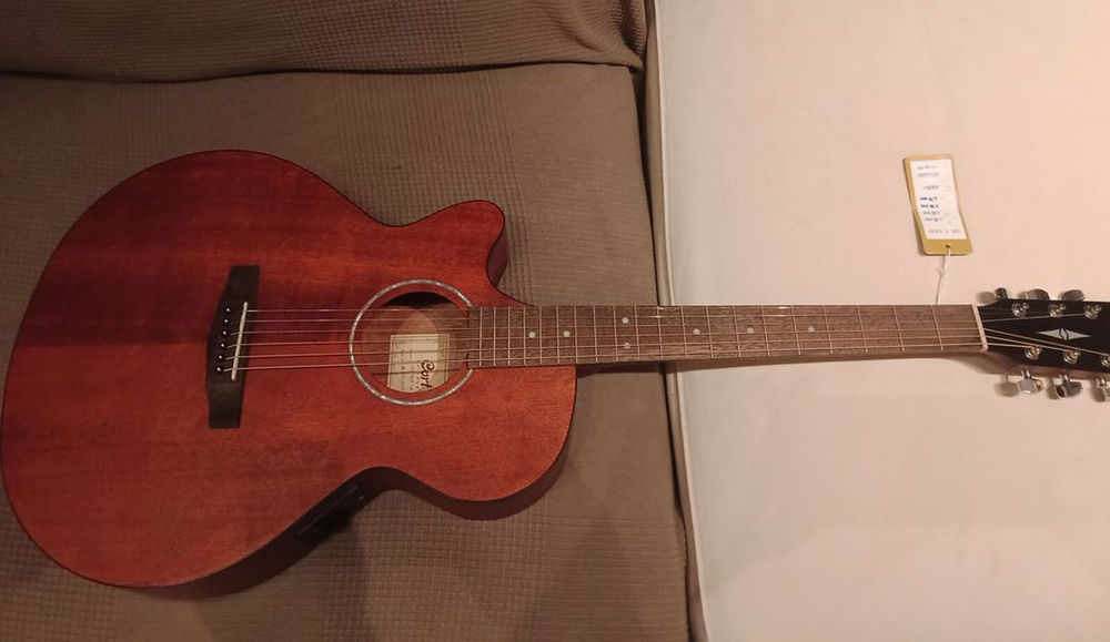 Guitare �lectro acoustique gaucher Cort 200 Le Controis-en-Sologne (41)