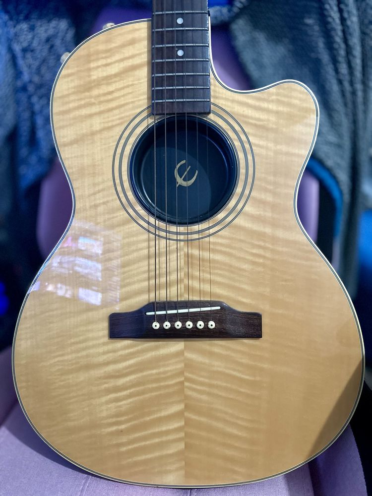 Guitare Epiphone Chet Atkins SST natural 1998. 400 Saint-Hippolyte (25)