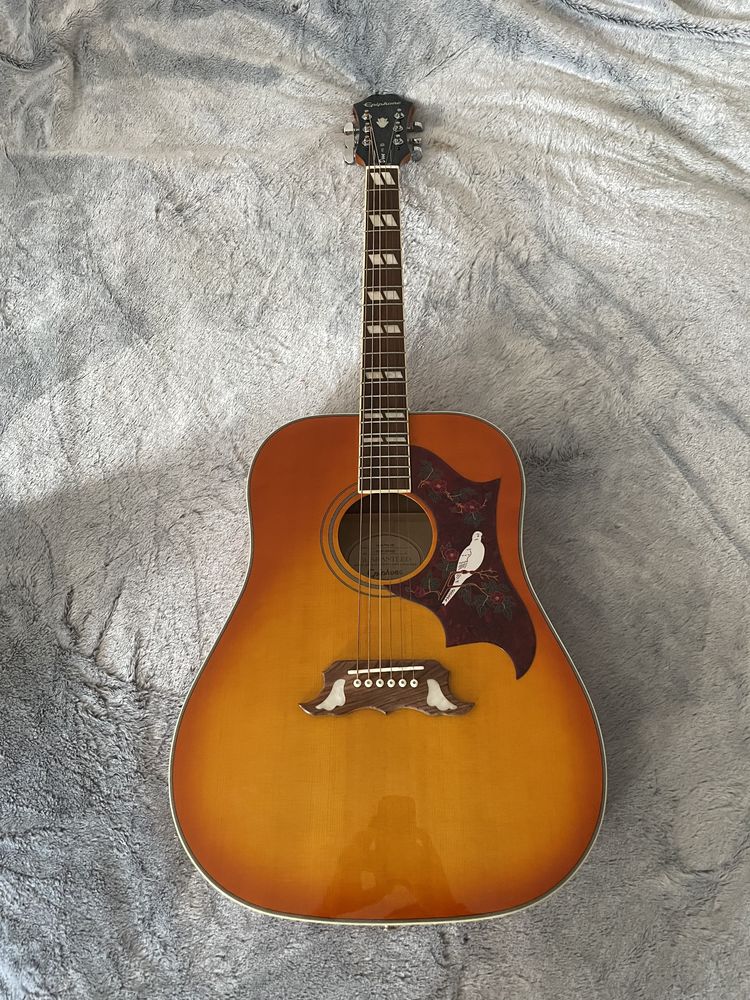 Guitare Epiphone Dove + accessoires 300 Chartres (28)