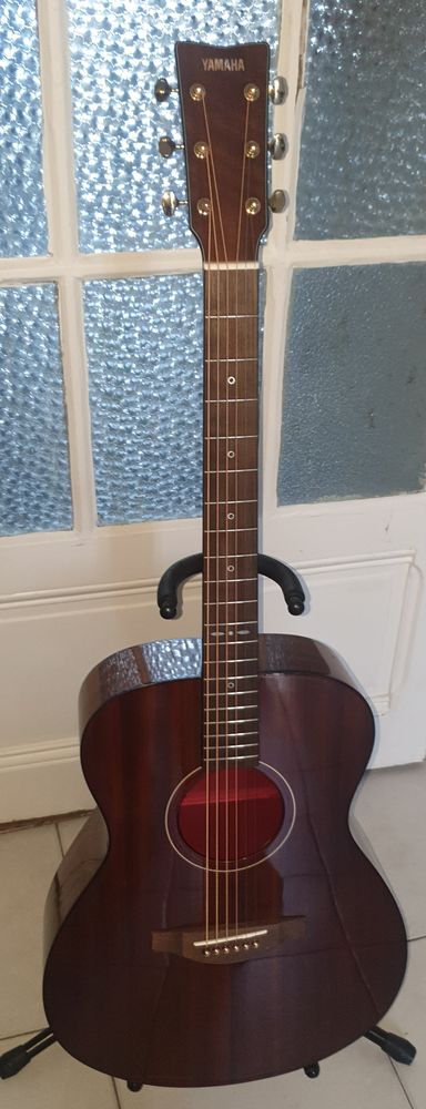 Guitare Folk Yamaha Storia neuve 
290 Nice (06)