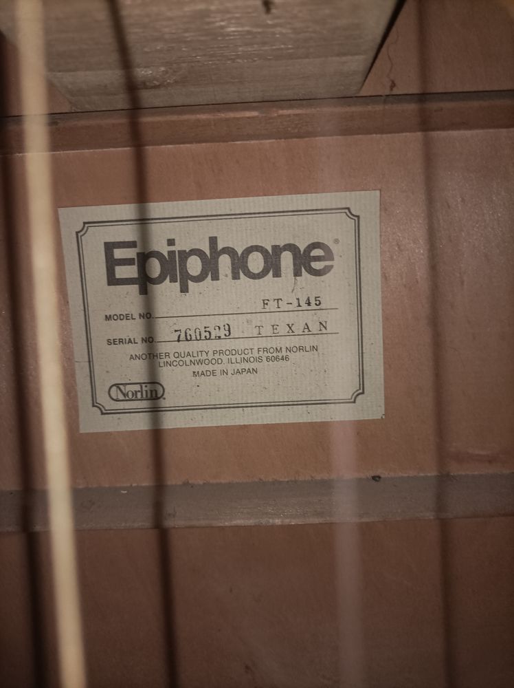 une guitare FT145 Epiphone Texan 100 Rennes (35)