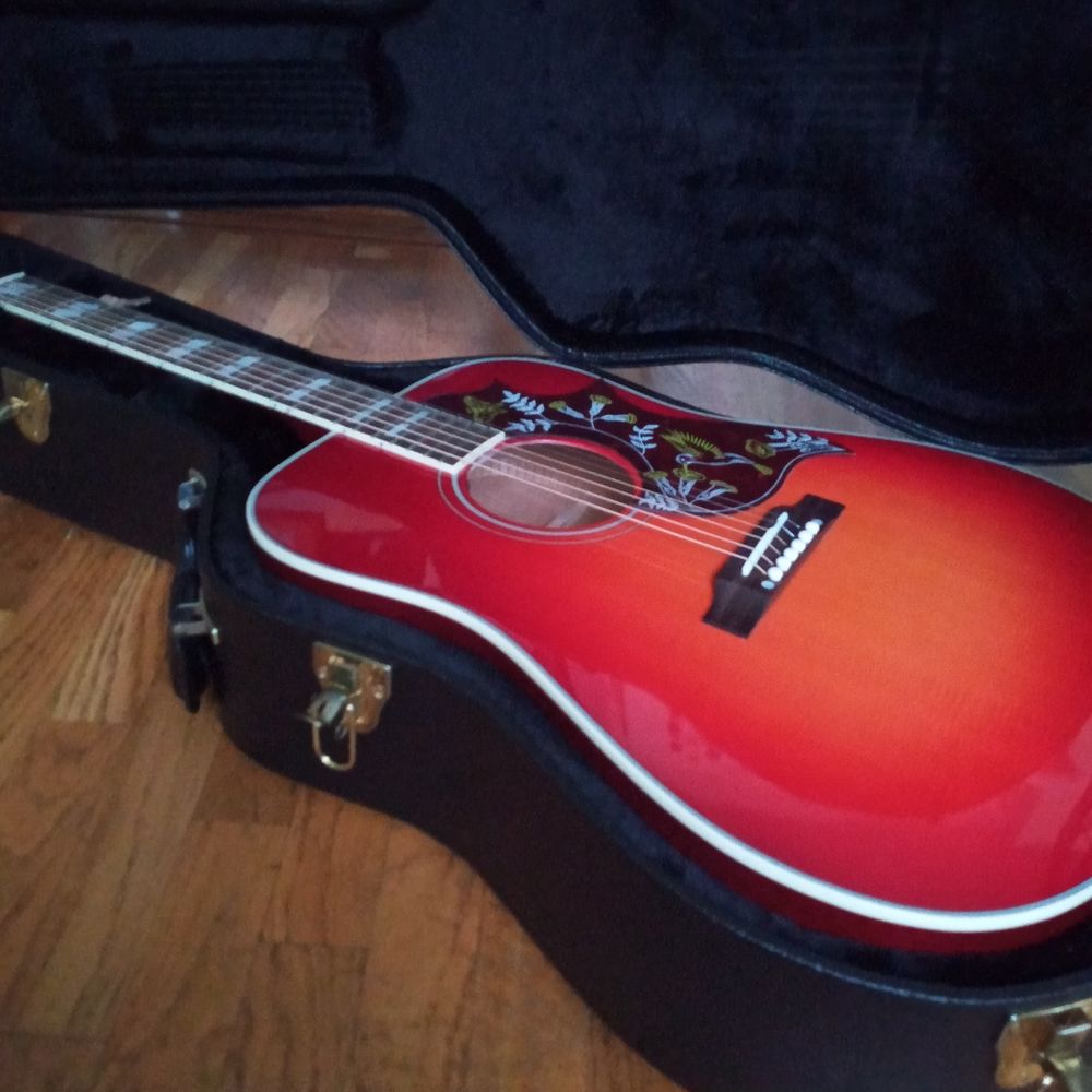 Guitare Gibson Hummingbird 2850 Paris 3 (75)