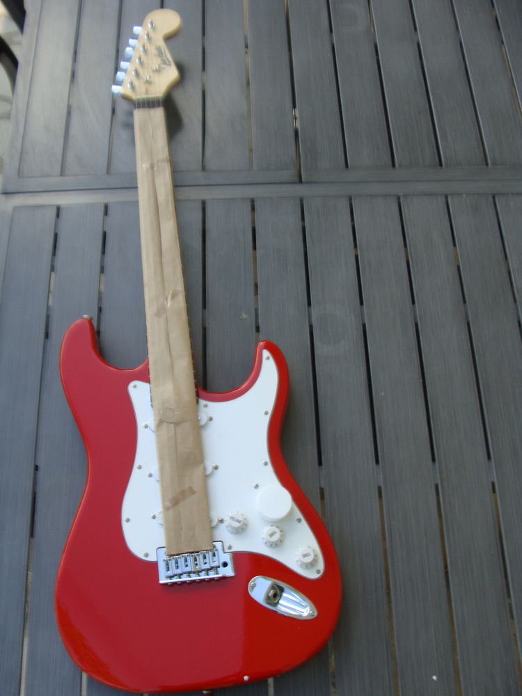 Guitare Jim Harley neuve 100 Lacad�e (64)