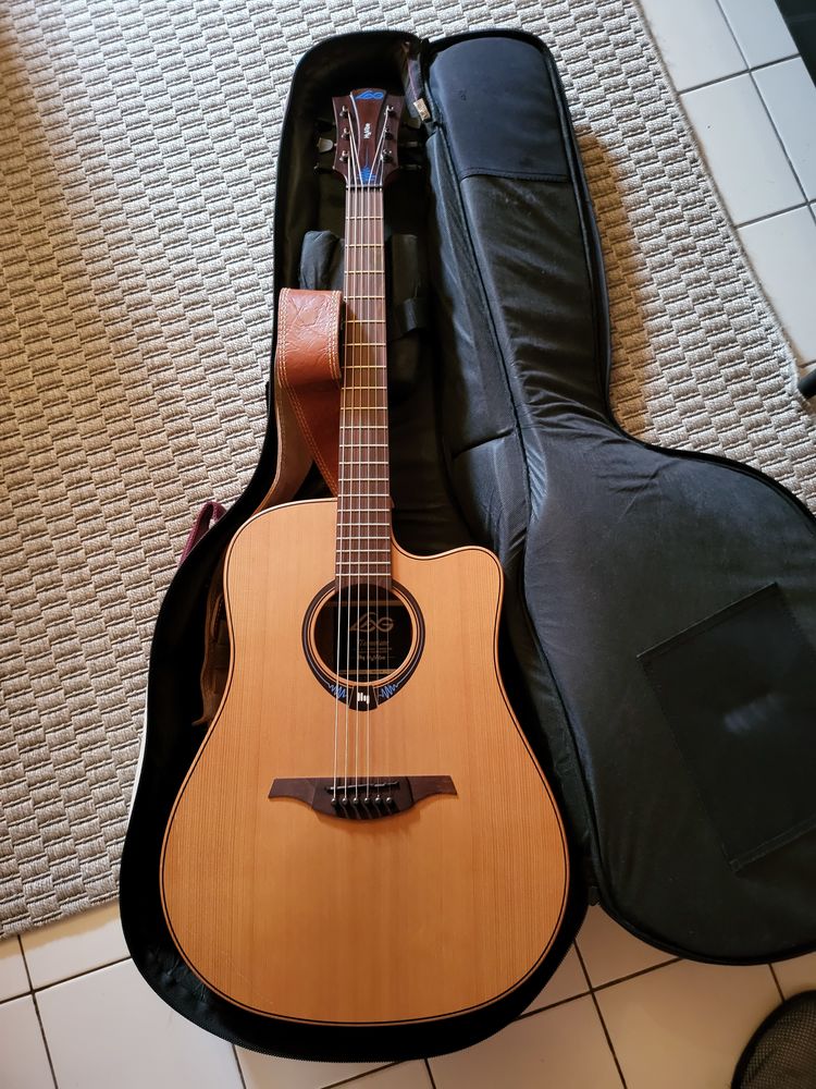 GUITARE LAG HYVIBE 500 Chamb�ry (73)