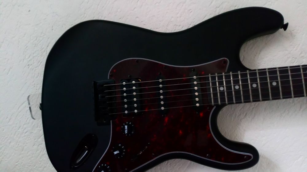 guitare h b neuve corde 10 /46 100 Brignoles (83)