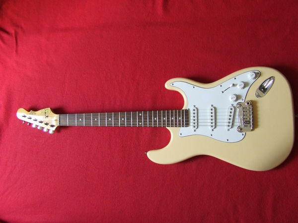 Guitare GL S500 450 Céreste (04)