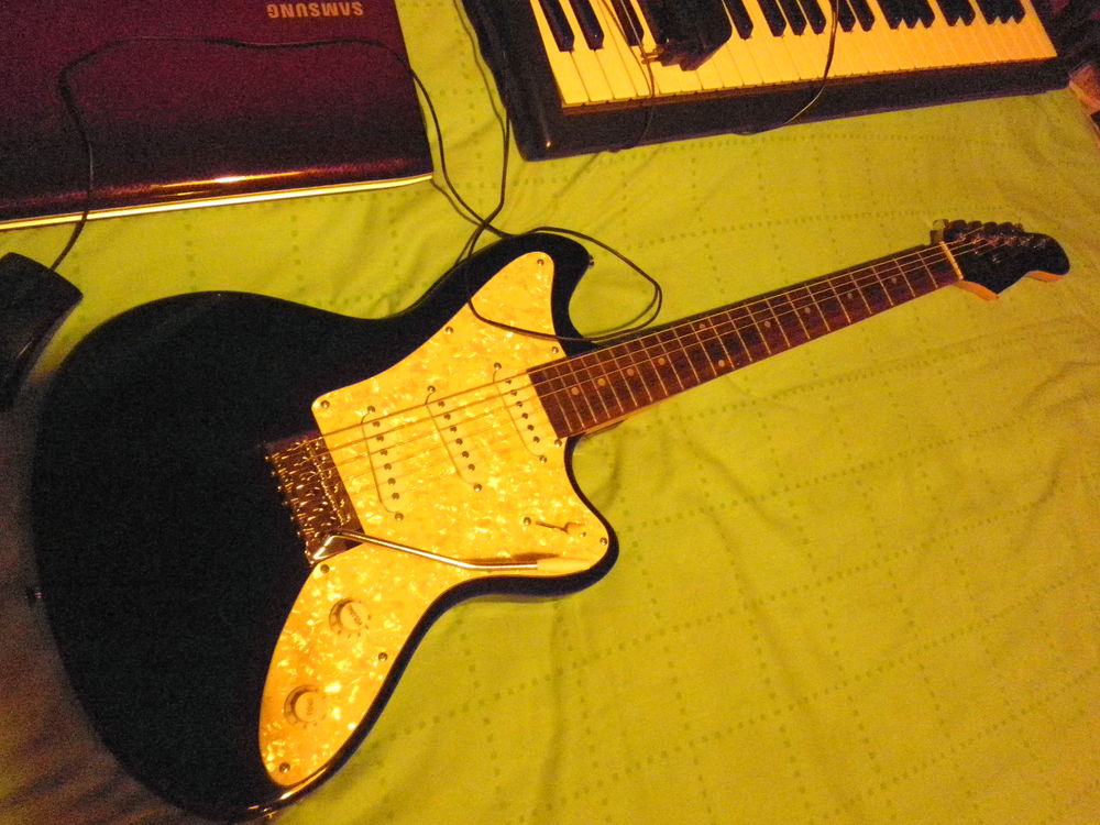 guitare stagg mb 350 120 Velaine-en-Haye (54)