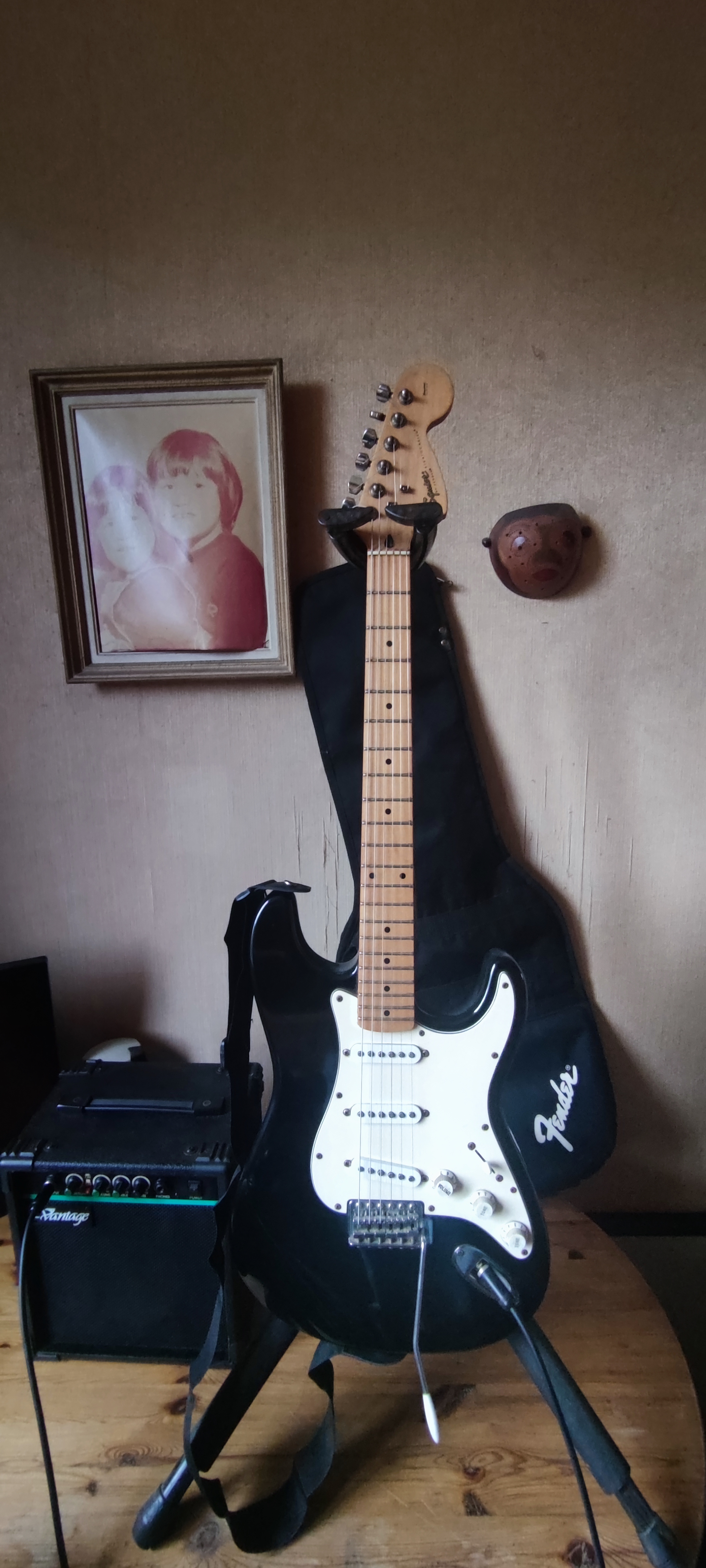 Guitare Stratocaster Squier by Fender + ampli + accessoires 185 Meudon (92)