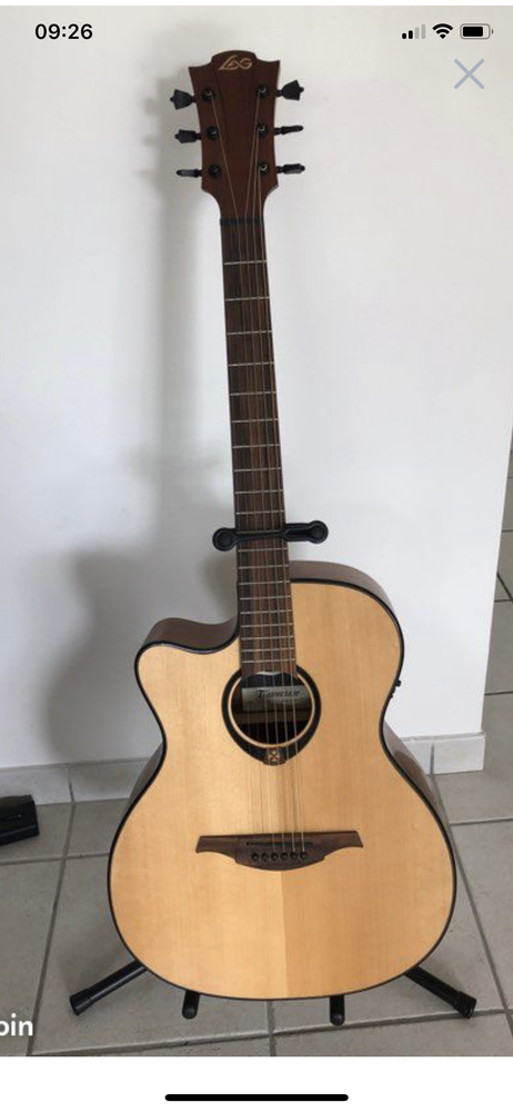guitare LAG T80Ace gaucher 300 Saint-Alban (22)