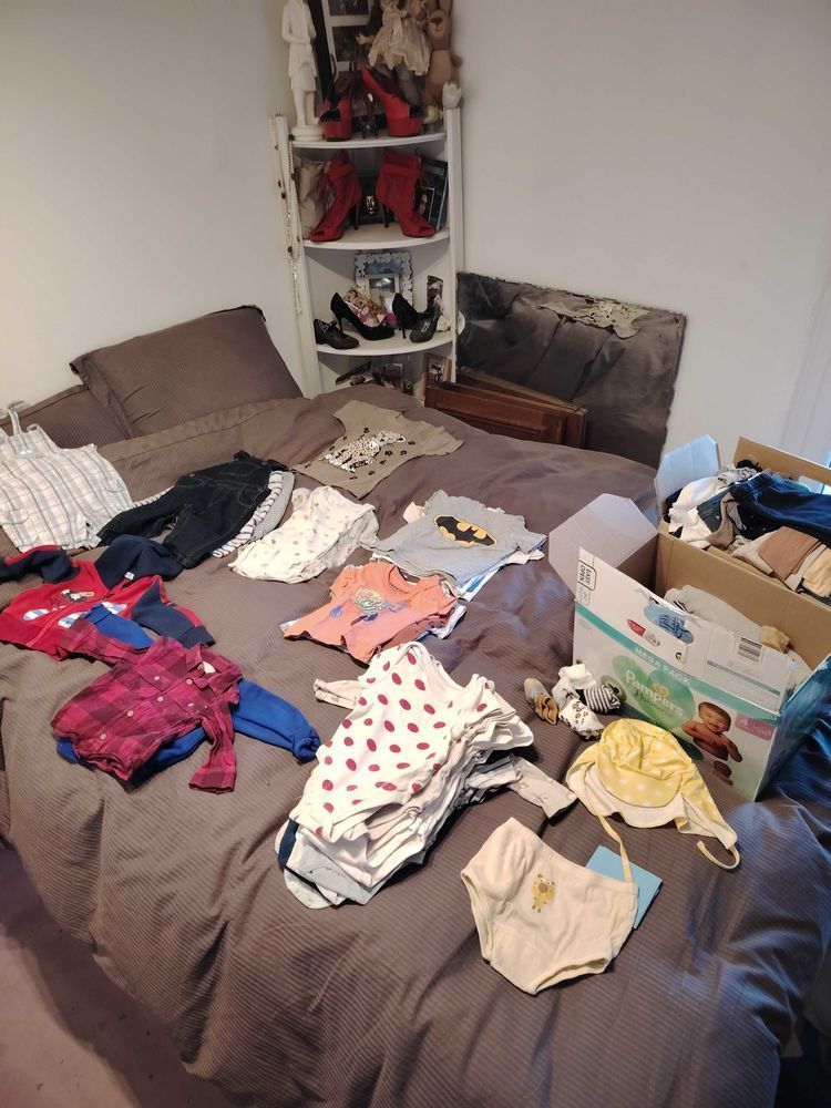 HABIT DE B��B�� 3/18 MOIS 2 Tourette-du-Ch�teau (06)