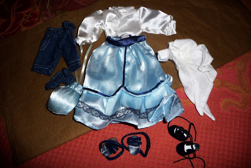 HABITS DE POUPEE 20 Cormeilles-en-Parisis (95)