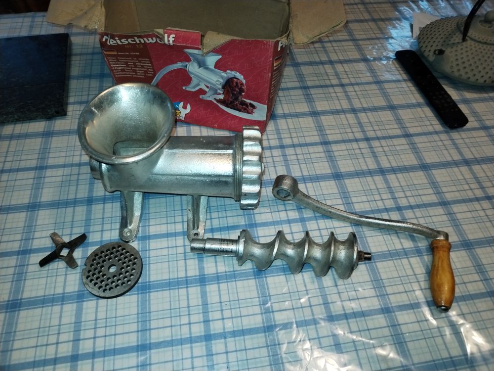 hachoir fermier fleischwolf euro vanadium 49 Manosque (04)