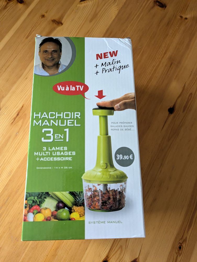 hachoir manuel 3 en 1 25 Courth�zon (84)