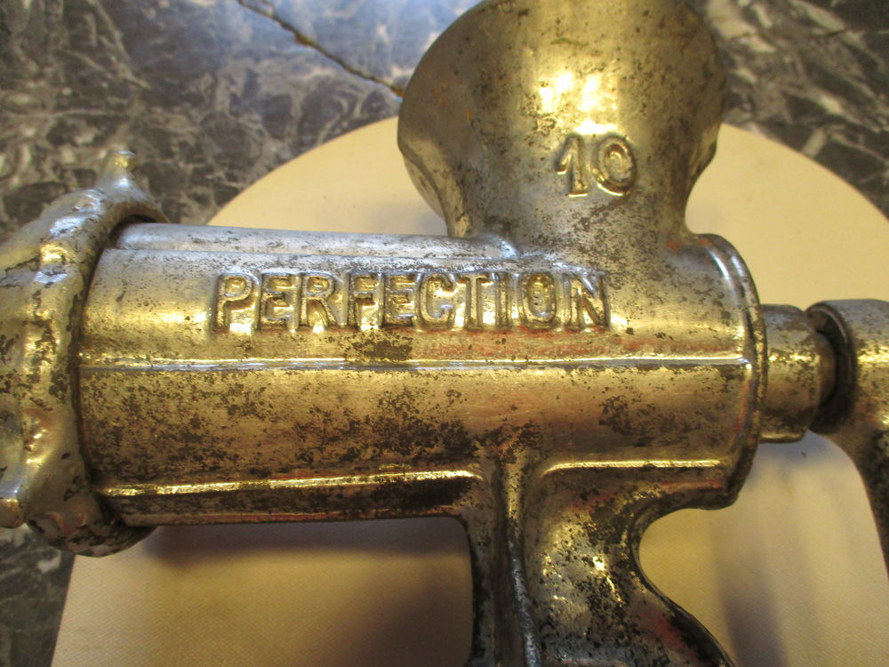 HACHOIR A VIANDE  PERFECTION  N� 10 15 Toulouse (31)