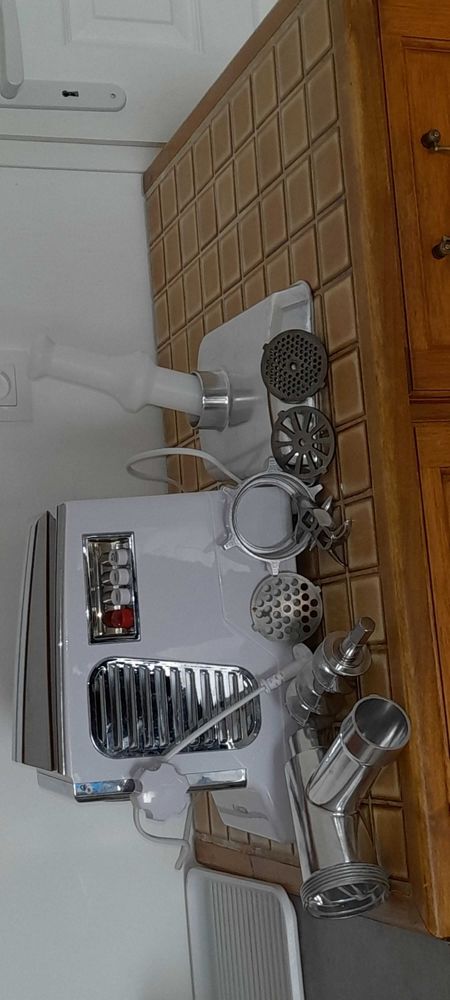 Hachoir  �    viande 70 Chabris (36)