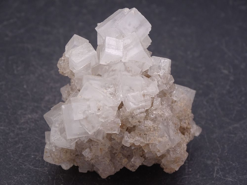 Halite , Bolivie 55gr 55 x 54 x 44 mm 19 Bertrichamps (54)